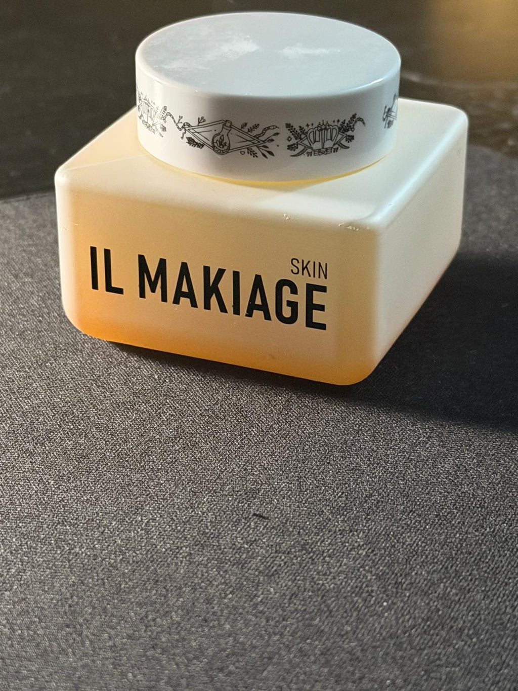 IL MAKIAGE Skin Moisturizing Face Cream – Luxury Skincare Cream – 1.7 oz (50 g)